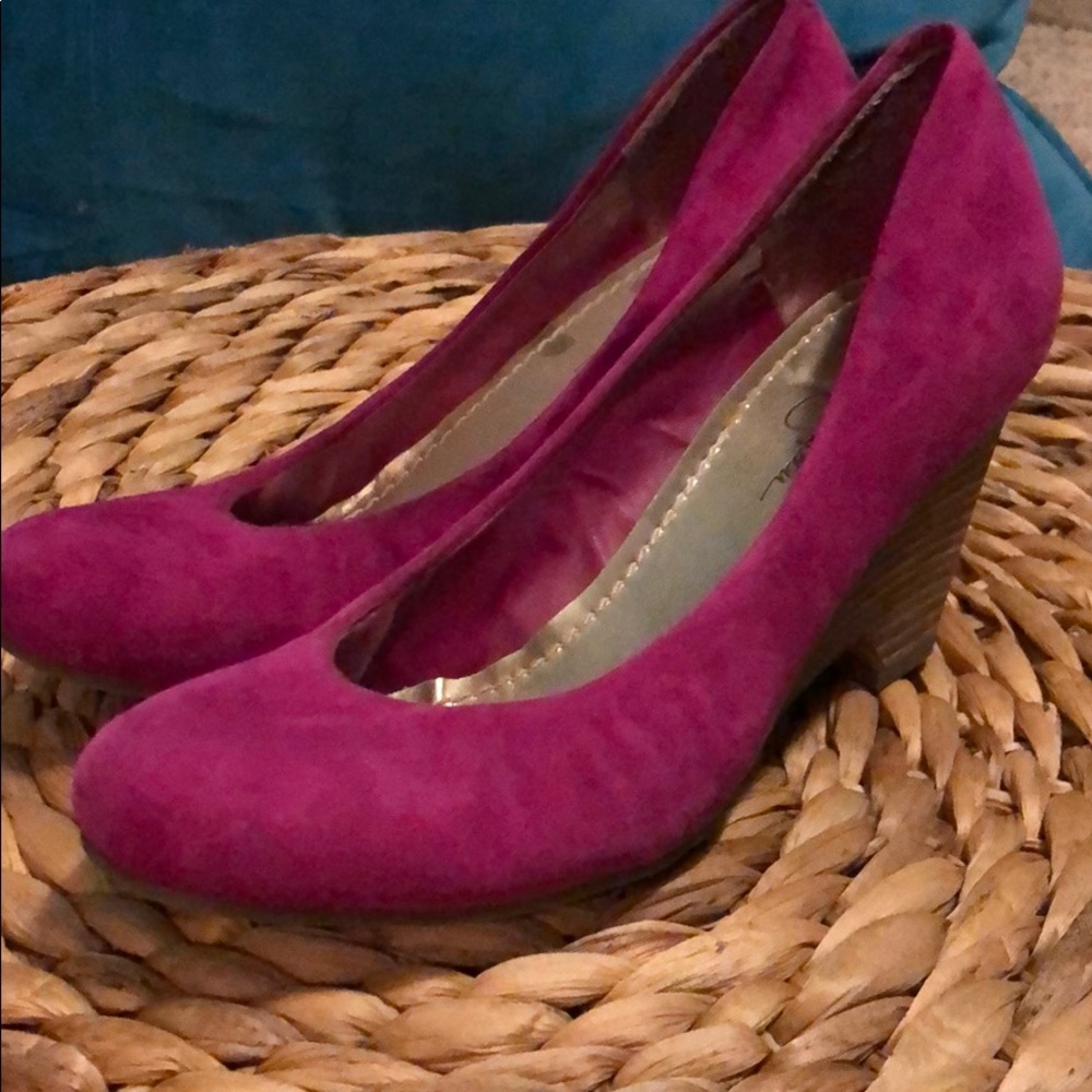 Jessica Simpson hot pink wedges 6